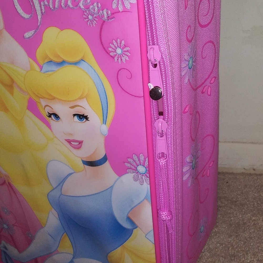 Disney Princess Rolling Suitcase Pink Carry-on Kid-friendly Luggage Excellent - Picture 5 of 12